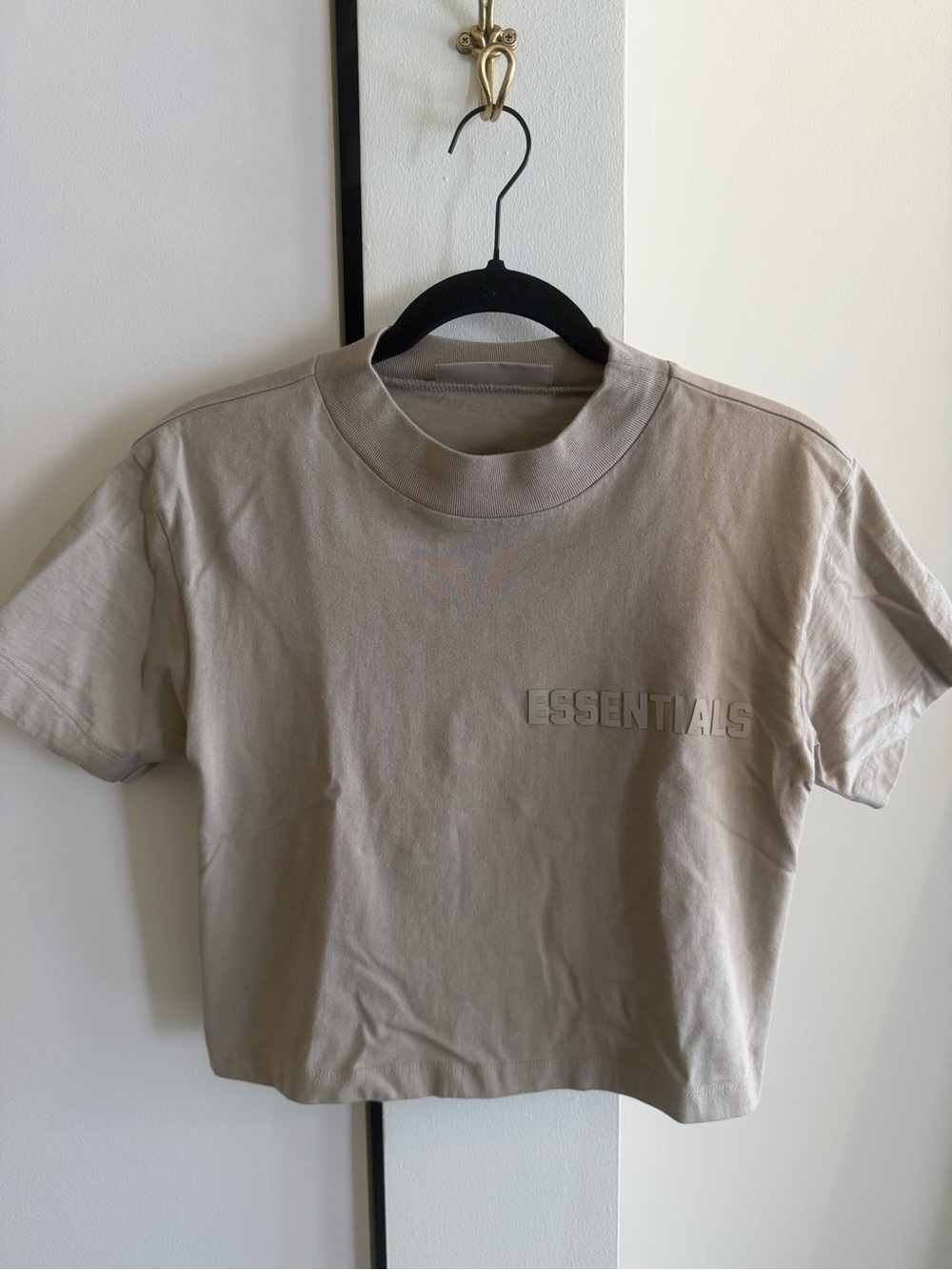 ESSENTIALS Cropped T-shirt